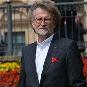 Professeur natif - et journaliste